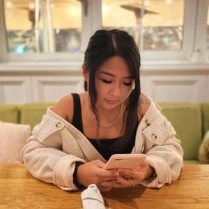 Meet your Posher, Camille